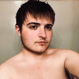 Meet your Posher, Levi